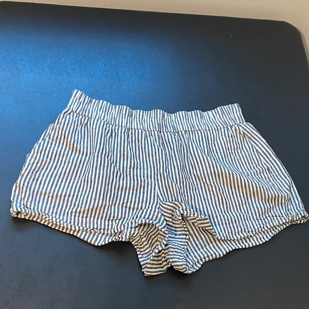 Women’s Elastic Waist Linen Striped Black and White Shorts